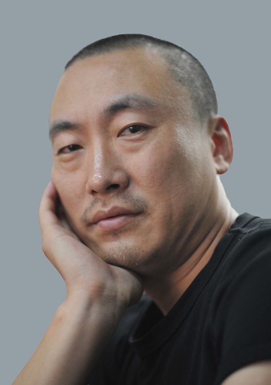 金巍照片