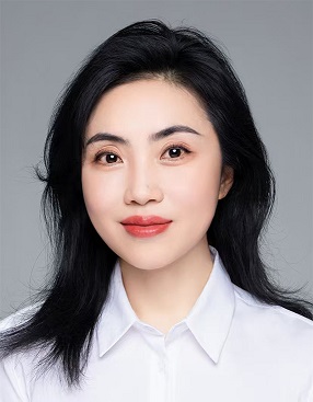 鞠曼丽