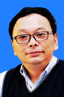 董伟照片