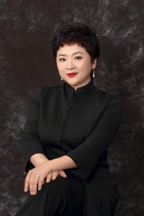 杨靖教授照片